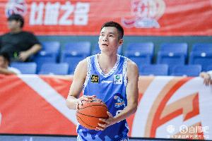 媒体人：李江淮和福建男篮续约 大胆猜测将是球员+助教的身份