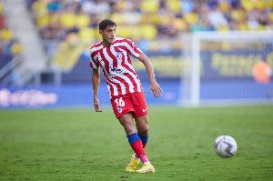 TA：诺丁汉森林希望加强两边后卫，莫利纳、克里斯蒂安森是候选