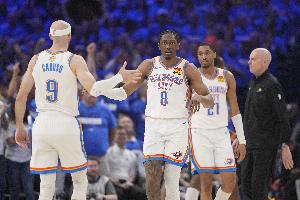 卡鲁索：最难的就是适应年轻队友的音乐品味 很多歌手我叫不上名