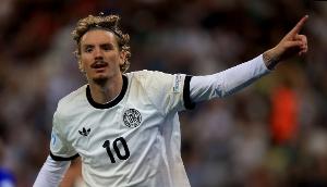 记者：纽卡新援沃尔特马德身披27号球衣，他本轮不会出战利兹联