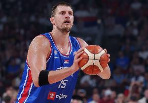 本届欧锦赛场均23分+球队3胜0负！仅约老师&小黑&马卡做到！