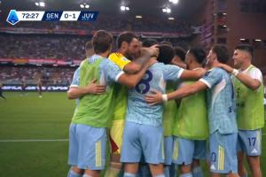 终于破僵！弗拉霍维奇头球破门，众队友一同参与庆祝