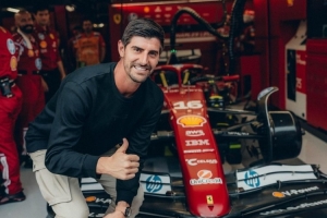 库尔图瓦现场观看F1+造访法拉利车队，社媒晒照致谢