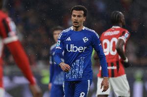 科莫官方：与阿里完成友好解约，球员希望得到更多出场机会