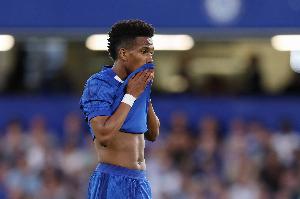 18岁埃斯特旺：我曾经手指被踩断&打麻药上场 很幸运快速融入蓝军