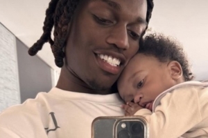 米体：莱奥在联赛间歇期返回葡萄牙，为双胞胎孩子庆祝1周岁生日