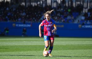 世体：巴黎女足有意巴萨女足队长普特拉斯，愿支付违约金