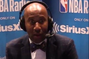 美记：快船曾在2018年解雇广播员布鲁斯-鲍文 因后者说小卡坏话