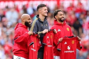 TA：曼联今夏额外借贷1.05亿镑用于引援，目前总债务6.37亿镑