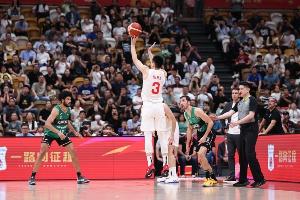 去年今天：胡明轩三分穿云箭压哨绝杀 中国热身赛复仇尤文图特