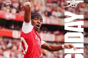 阿森纳晒海报预热战曼城：马杜埃凯担纲主角