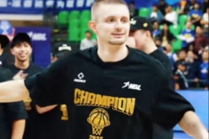 让我们恭喜香港金牛球员厄特尔获得2025赛季NBL总决赛MVP！