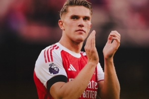 阿森纳官方晒海报，祝贺约克雷斯获得2025年盖德-穆勒奖