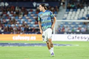 左后卫答案！皇马5000万买22岁A费7场几乎全勤 曼联1场没用就送走