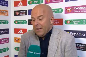 斯洛特：脱衣领黄牌永远愚蠢 要基耶萨这样给我助攻我会找他庆祝