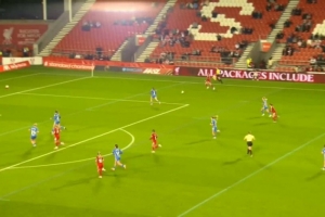 清水梨纱凌空端射收获利物浦女足首球，为她助攻的是长野风花