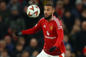 记者：马兹拉维缺席，小将萨姆-马瑟参加曼联一线队训练