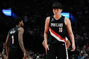 媒体人谈杨瀚森：首秀能得分就是胜利 慢慢来