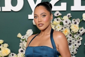 库里妻子阿耶莎晒慈善晚宴美照 致力于为儿童提供必需品