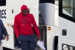 怎么又受伤了？锡安减重后这身体还是有点脆啊！