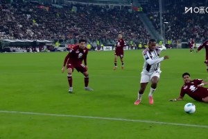 错失良机！伊尔迪兹送妙传！戴维近距离打门被扑出！